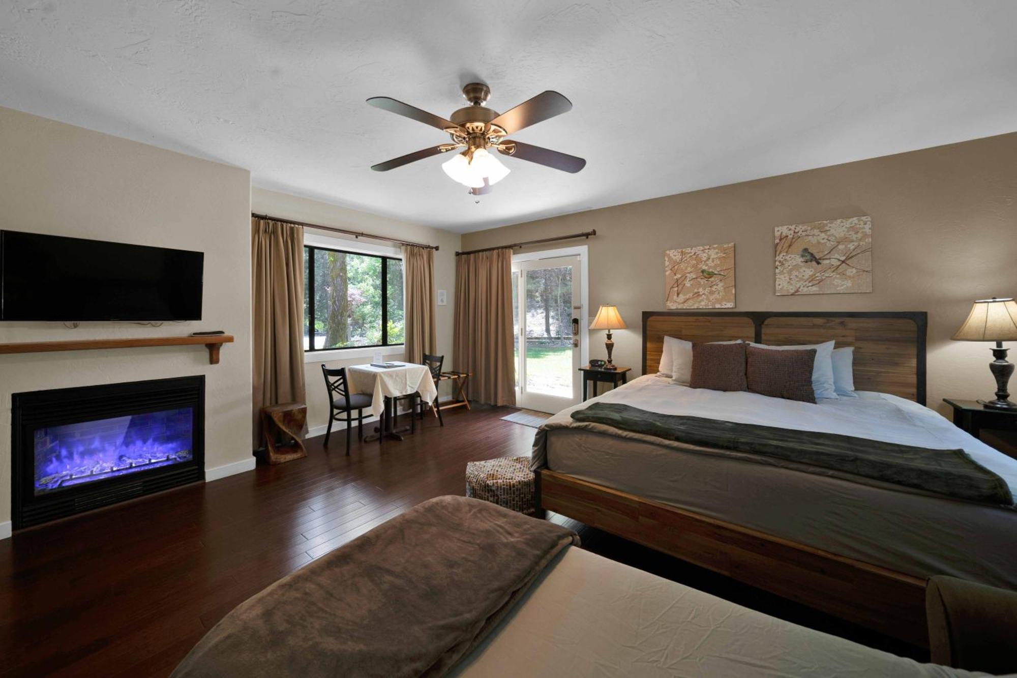The Inn At Shasta Lake Lakehead ภายนอก รูปภาพ