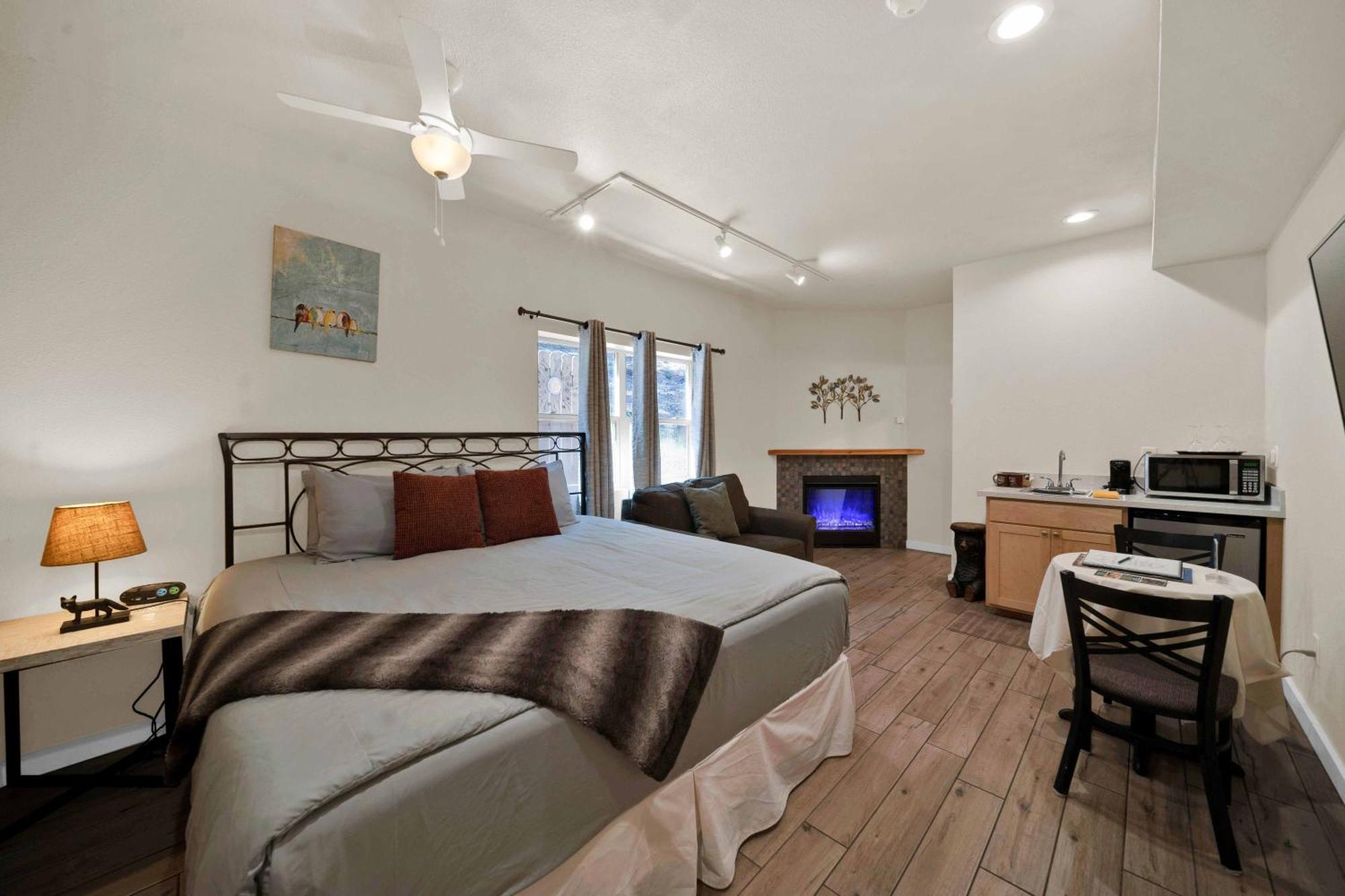 The Inn At Shasta Lake Lakehead ภายนอก รูปภาพ