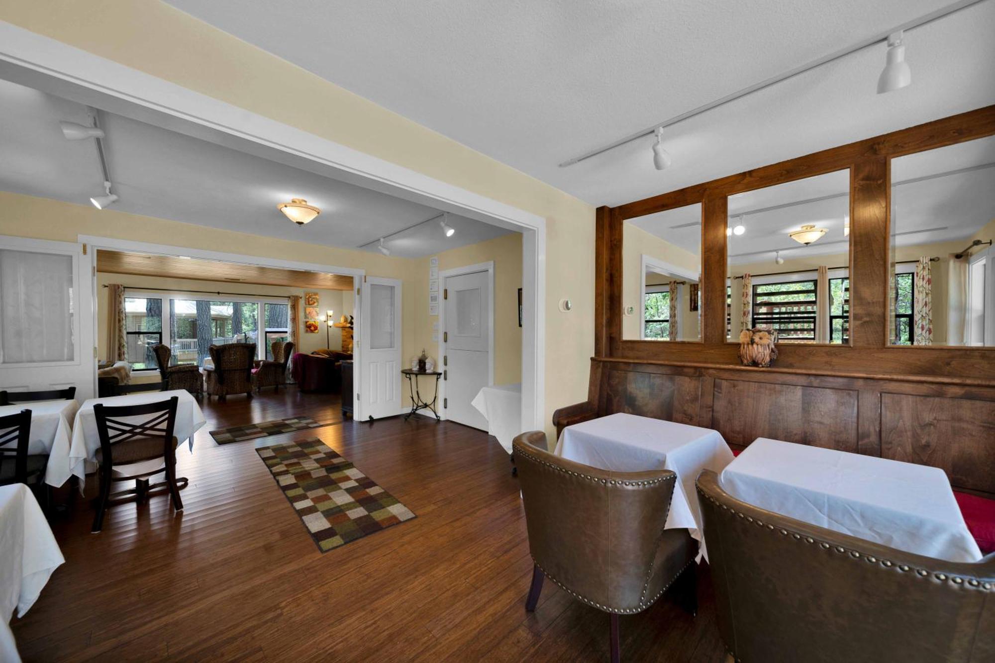 The Inn At Shasta Lake Lakehead ภายนอก รูปภาพ