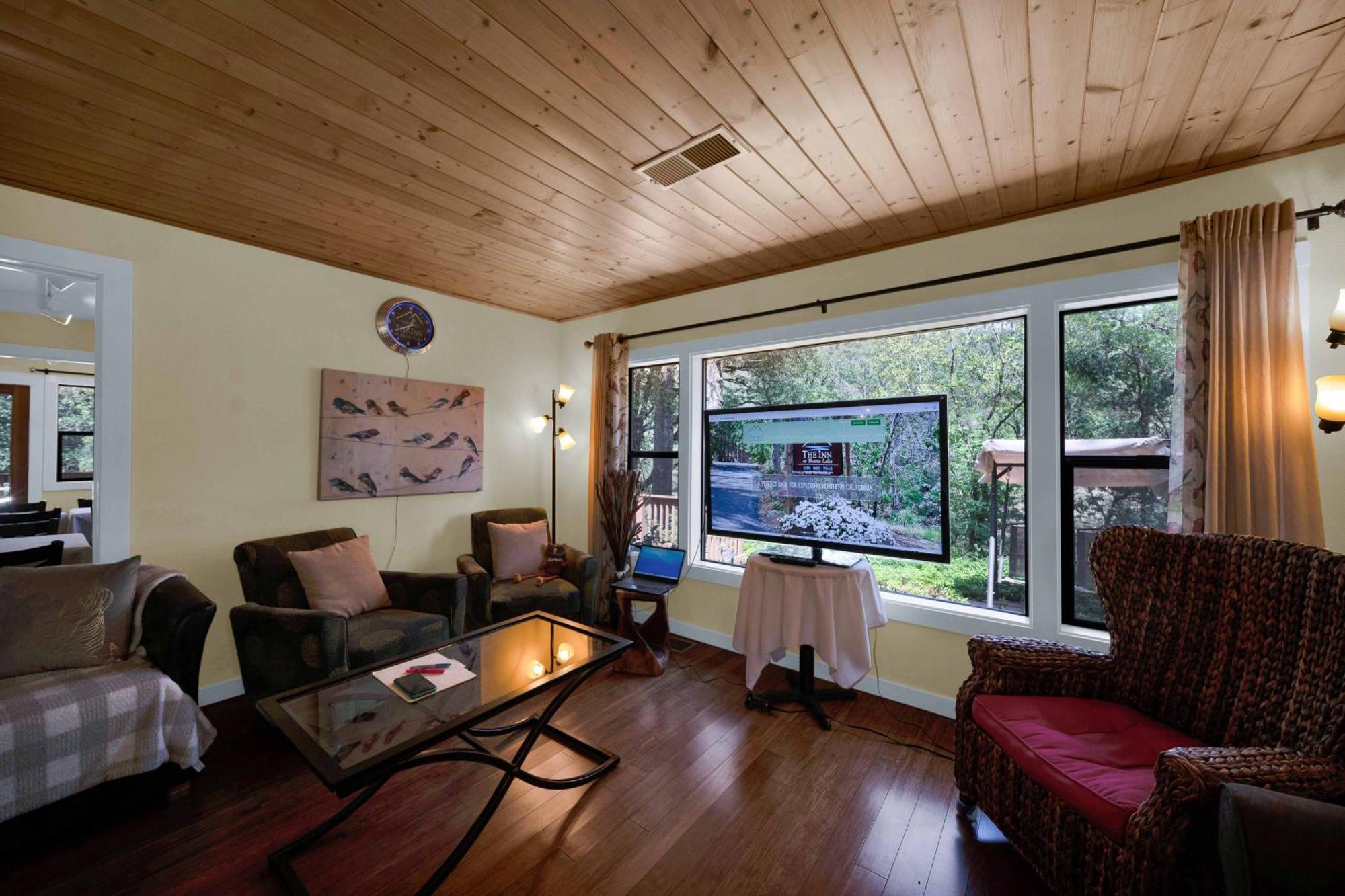 The Inn At Shasta Lake Lakehead ภายนอก รูปภาพ