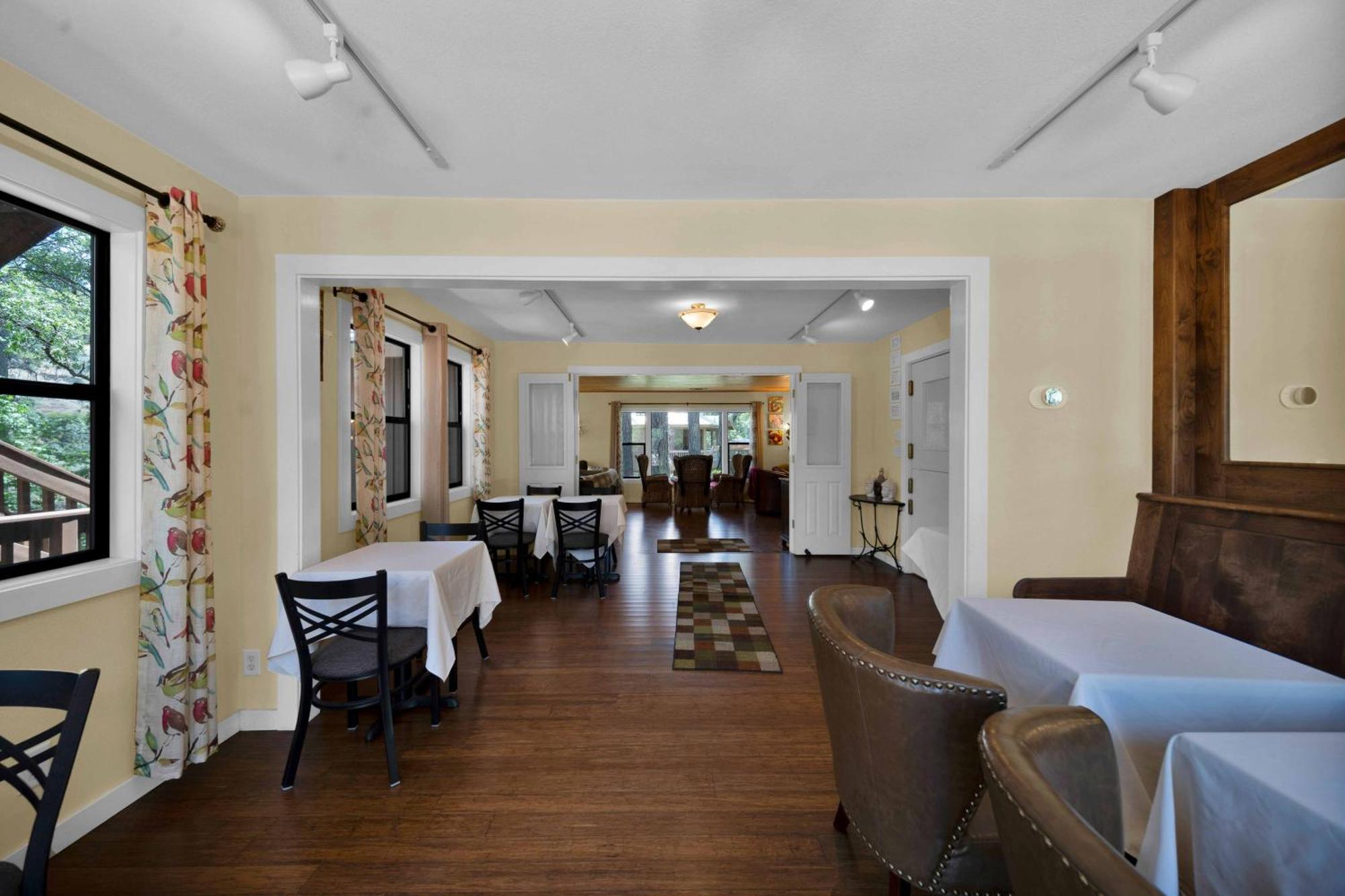 The Inn At Shasta Lake Lakehead ภายนอก รูปภาพ